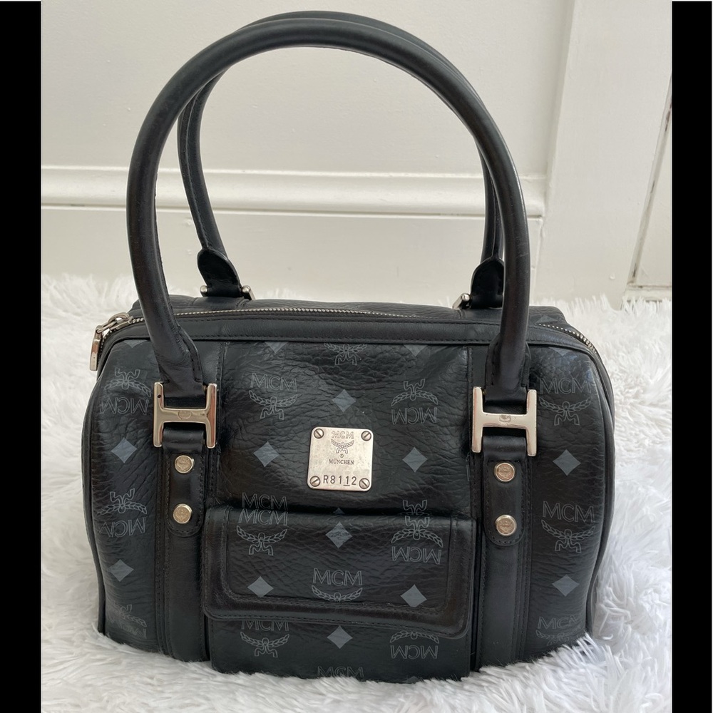 🎁☄️MCM Boston Bag Black Leather Satchel☄️🎁